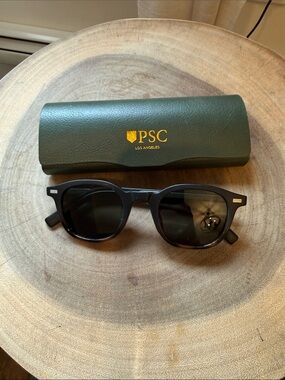 Black Men's Sunglasses with Protective Case